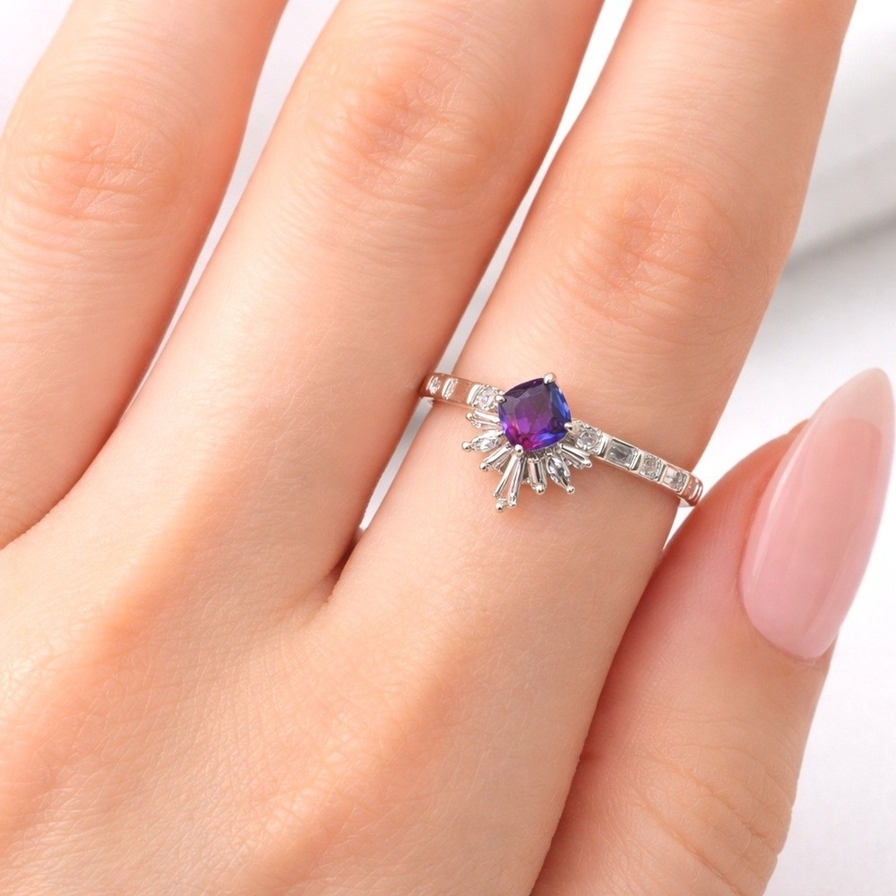Alexandrite Purple Blue Kite Cut Sunburst Tiara Ring Silver Tone Size 10 Rhodium